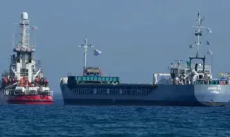 Доставките на помощи са започнали през временен кей в Газа