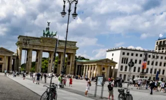 Бундестагът Германският парламент прие закон за облекчаване на правилата за
