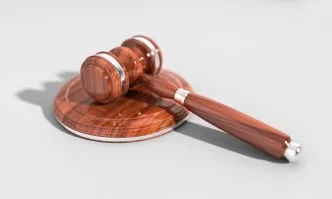 ВКС оправда прокурор по обвинения за манипулиране на електромер и сводничество