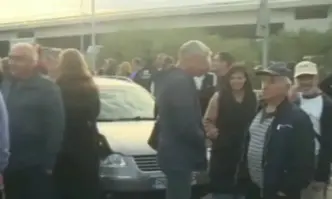 Контактната група на протестиращите вече е в СофияОстава блокадата на