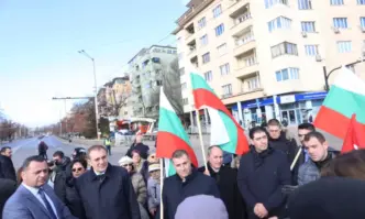 Протест в защита на МОЧА блокира Орлов мост (СНИМКИ)