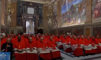 Официално започна изборът на нов папа като 133 кардинали се