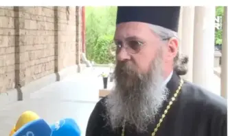 Епископ Поликарп: За втори път дрогирани или пияни оскверняват гроба на Неофит