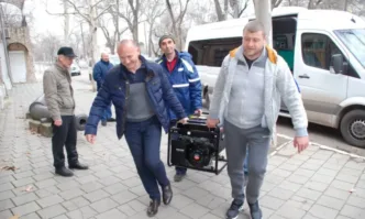 По думите на местните електричество има само два часа на