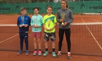 Държавен турнир по тенис за смесени отбори приключи в Пловдив