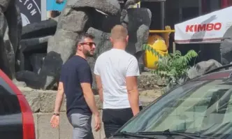 Отстраненият кмет на столичния район Илинден Емил Бранчевски беше забелязан