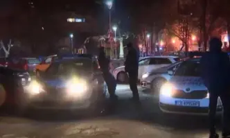 Мъж е помел девет коли на паркинг в столичния квартал