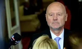 Предоставяме на Украйна годни боеприпаси които са към края на