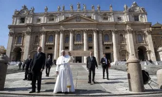 Теолог: Папа Франциск е забелязал ролята на България като стожер на мира