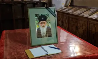 Поклонението пред Сливенския митрополит Йоаникий ще се състои днес в