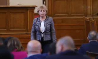 Последните ѝ думи пред парламента разчувстваха Тошко Йорданов Виктория Василева