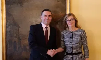 Захариева: Правим всичко възможно, за да помогнем на Северна Македония за присъединяване към ЕС