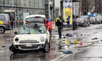 Афганистанецът който вчера се вряза с автомобил в тълпа протестиращи