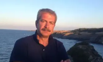От Фейсбук профила на журналиста Евгени ПетровДа ви кажа сега