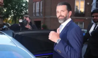 Доналд Тръмп младши най големият син на американския президент Доналд Тръмп пристига