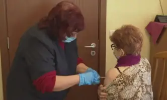 Аптеките от утре ще разполагат с жива назална ваксина срещу