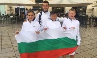 България (момчета) до 12 г. ще играе срещу Испания, Русия и Финландия на финалите на най-добрите осем отбора в Европа