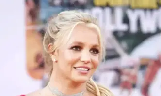 Попзвездата Бритни Спиърс и съпругът ѝ Сам Асгари са се