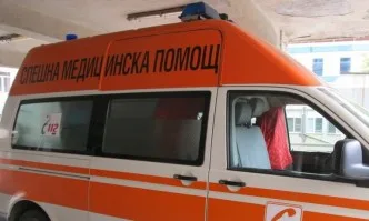 Криминално проявен намушка трима в Габрово, жена е с опасност за живота