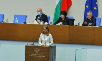 Захариева: Българската позиция се представя манипулативно и изкривено в Северна Македония
