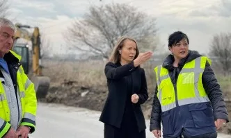 Каназирева: С подкрепата на правителството в област Пловдив се ремонтират 200 км пътища