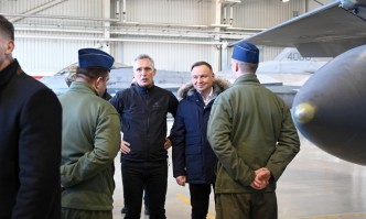 Столтенберг: НАТО няма да участва в конфликта, няма да изпрати войски и самолети в Украйна