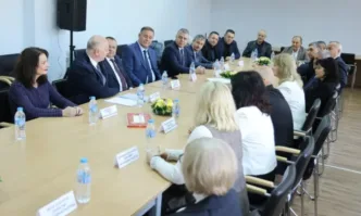 Стабилността на правителството гарантира устойчивост и за местната власт Никой