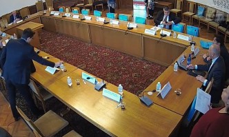 Скандал в коалицията: Каримански и Сабрутев си мерят постовете в бюджетна комисия