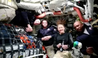 Четиримата астронавти от мисията Artemis II които в момента се