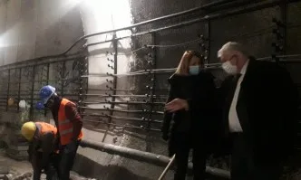 Фандъкова: Високото ниво на подземните води е най-вероятната причина за проблемите в метрото