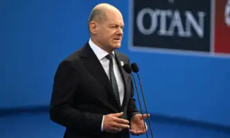 Германският канцлер Олаф Шолц смята че броят на бежанците които