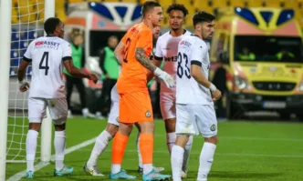 Славия успя да победи Левски с 2 1 при гостуването си