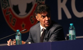 Във Фейсбук буквално ври и кипи срещу президента на БФСВсе