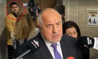 Нов парламент нови депутати и нов фикус в лицето