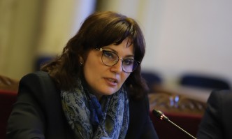 От 1 юни вече трети ден е в ход издаването