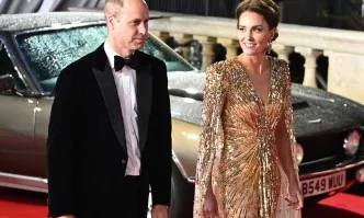 Кейт Мидълтън блести в златиста рокля на премиерата на новия филм за Джеймс Бонд