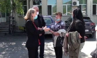 Лекарите от болницата в Карлово оттеглиха оставките си