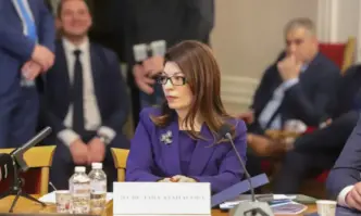 Не се поддавам на внушения и натиск заяви Десислава Атанасова