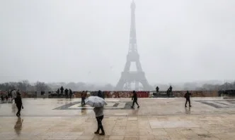 Франция ще евакуира от Париж около 100 пациенти с COVID