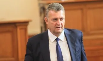 Валентин Николов: Отговорността кара правителството да не подава оставка