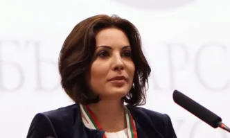 Леона Асланова – дъщерята на политолога Юрий Асланов – обяви