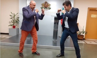 Кирил Петков е провеждал почти ежедневни тренировки по карате заедно