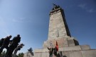 Бой пред паметника на Съветската армия, на място е и Митрофанова (СНИМКИ) - Снимка 11 - Tribune.bg