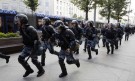 Полицията в Москва задържа стотици опозиционери (СНИМКИ) - Снимка 6 - Tribune.bg