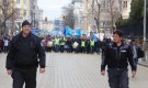 Стотици полицаи, пожарникари и надзиратели на протест пред парламента (СНИМКИ) - Снимка 2 - Tribune.bg