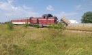 Пътнически влак удари камион с плевенска регистрация, по чудо няма жертви (СНИМКИ) - Снимка 4 - Tribune.bg