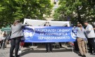 Медици на протест, опънаха палатков лагер пред здравното министерство - Снимка 3 - Tribune.bg