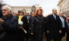 Радев поведе социалисти на шумно шествие до паметника на Левски - Снимка 4 - Tribune.bg
