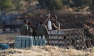 Израел струпа войски по границата с Газа, обмисля сухопътна операция (СНИМКИ) - Снимка 2 - Tribune.bg