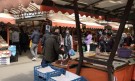 Навалици на пазара във Варна, търговците недоволни от мерките (СНИМКИ) - Снимка 2 - Tribune.bg